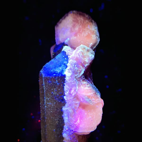 Green quartz with red petal calcite from Inner Mongolia — complete view