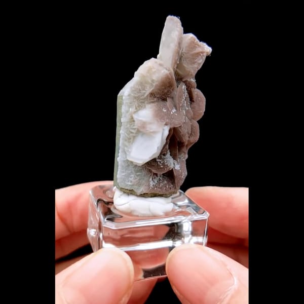 Green quartz with red petal calcite from Inner Mongolia — detail view