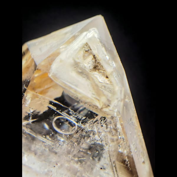 Skeletal enhydro quartz with moving bubble from Namibia — alternate view