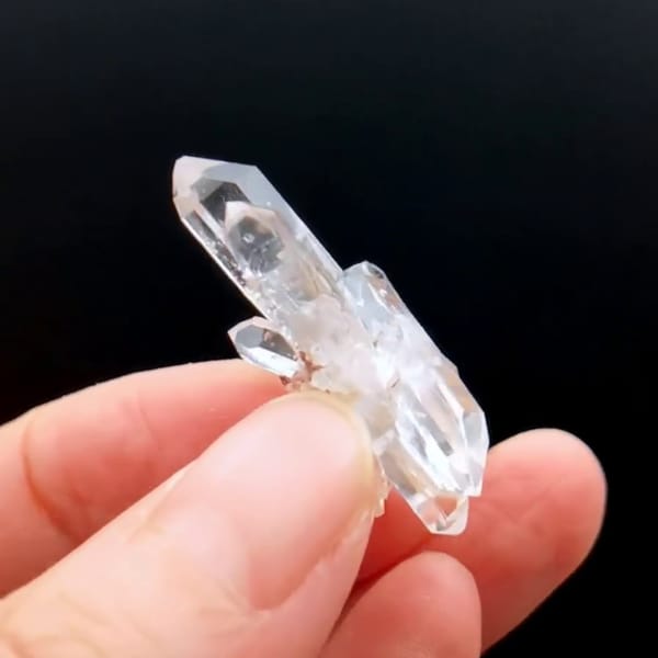 Lemurian quartz cluster from Colombia — complete view