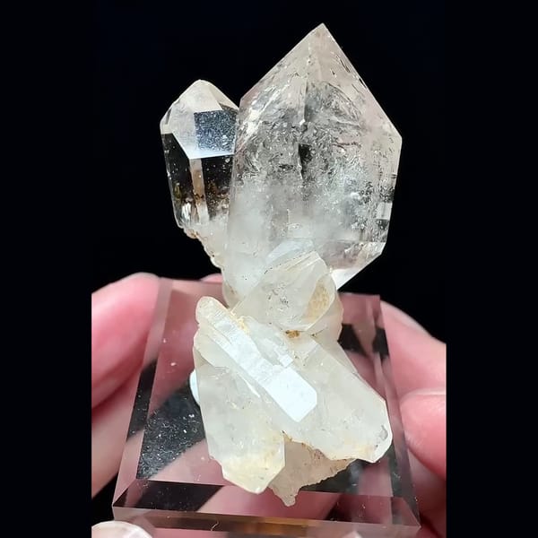 Skeletal rainbow quartz flower from Namibia — detail view