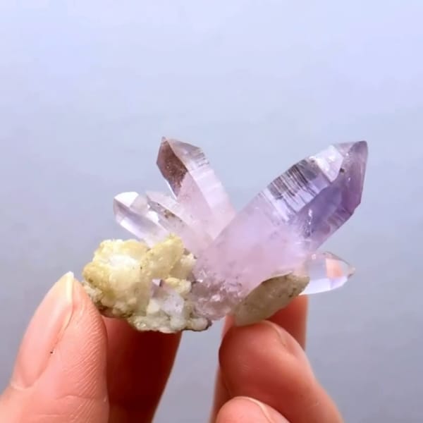 Vera Cruz amethyst cluster from Mexico — complete view