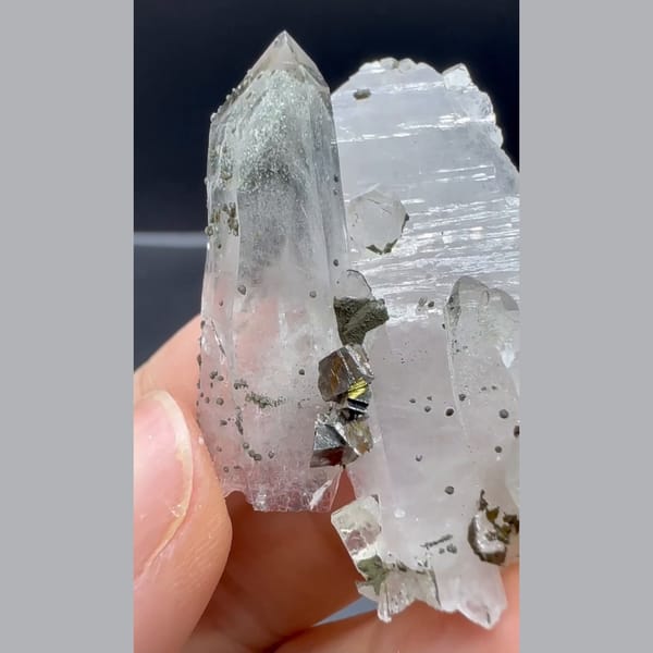 Phantom Quartz with Topaz Yaogangxian 4.3 cm — alternate view