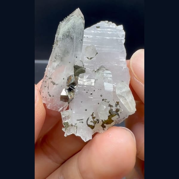 Phantom Quartz with Topaz Yaogangxian 4.3 cm — alternate view