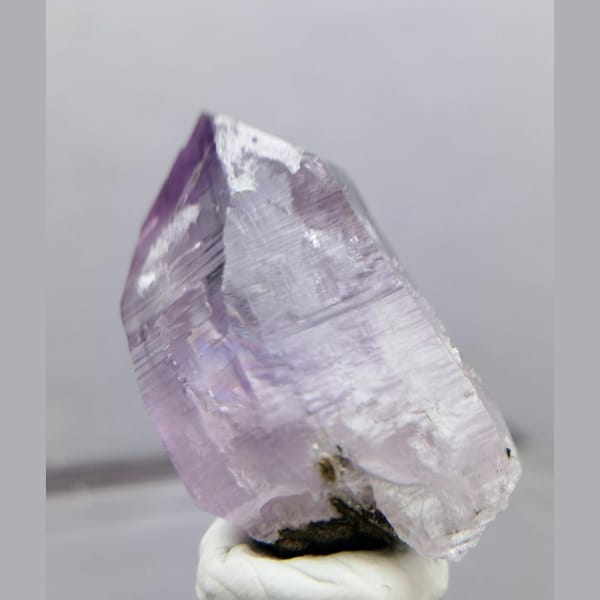 Small light lilac amethyst crystal from Veracruz Mexico — complete view