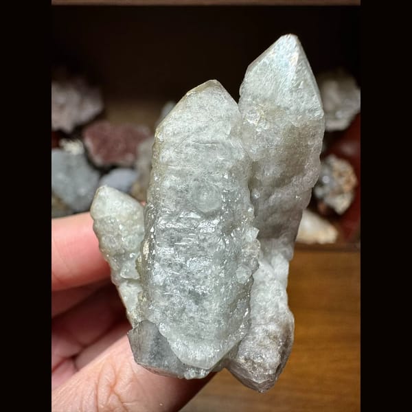 Double-terminated quartz cluster floater from Inner Mongolia — detail view