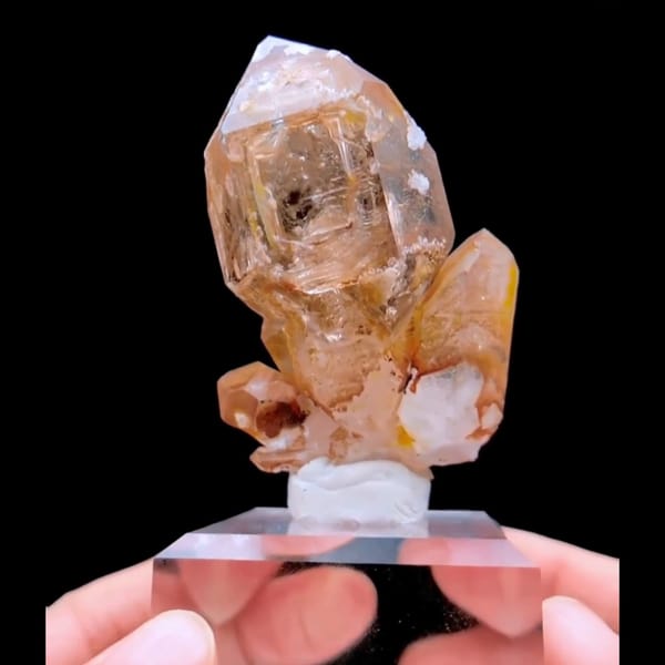 Large skeletal quartz flower from Namibia — detail view