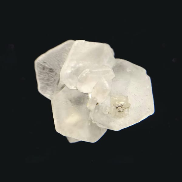 Hourglass gypsum rose from Hebei — complete view