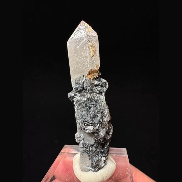 Scepter quartz with specular hematite from Inner Mongolia — complete view