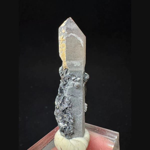 Scepter quartz with specular hematite from Inner Mongolia — alternate view