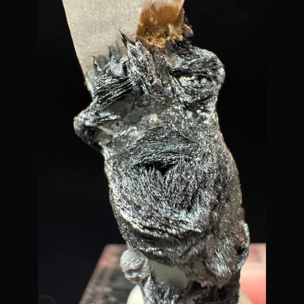 Scepter quartz with specular hematite from Inner Mongolia — detail view