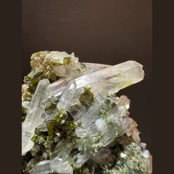 Epidote with double-terminated quartz from Sichuan — detail view