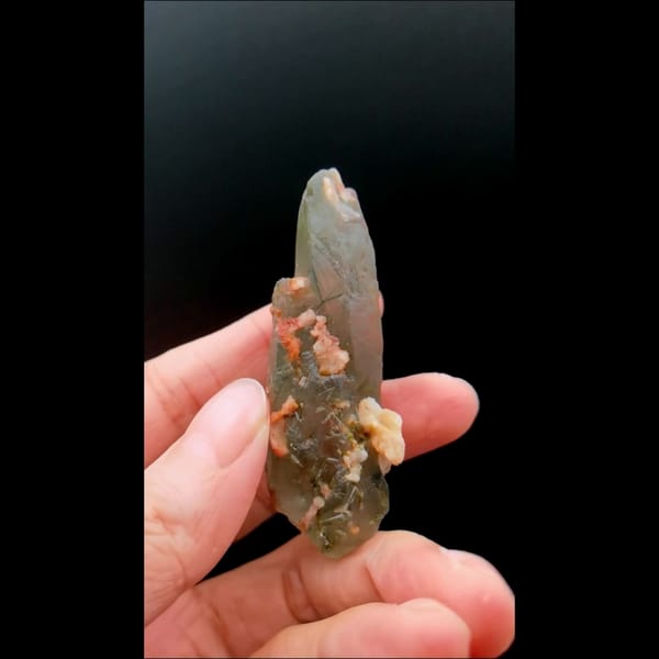 Green tourmaline with quartz — detail view