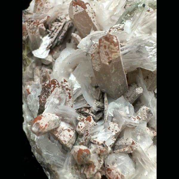 Red quartz with petal calcite from Inner Mongolia — alternate view