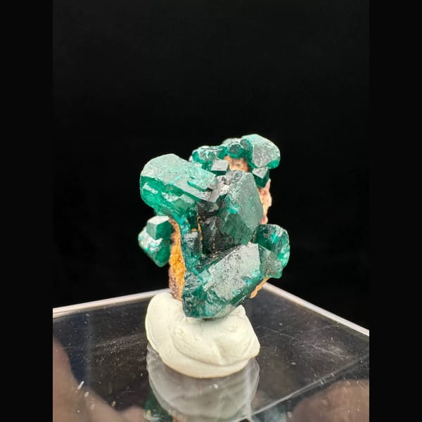 Emerald-green dioptase crystals from the Congo — alternate view