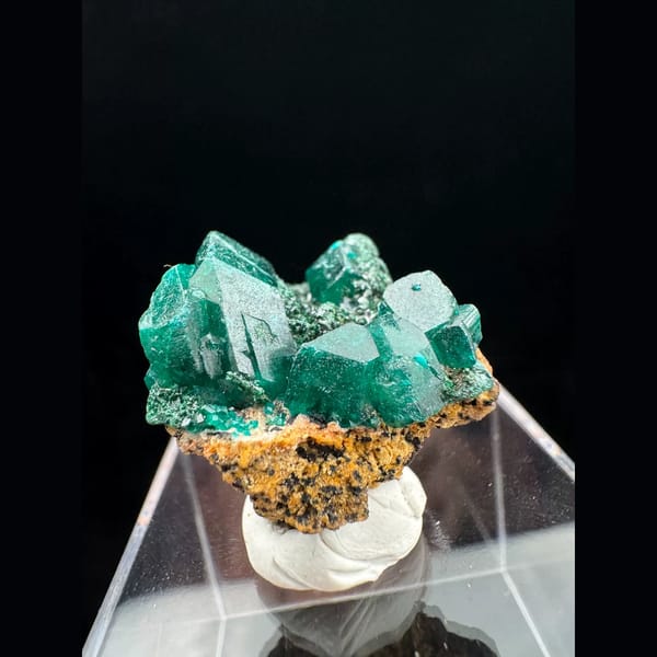 Dioptase with malachite from the Congo — alternate view