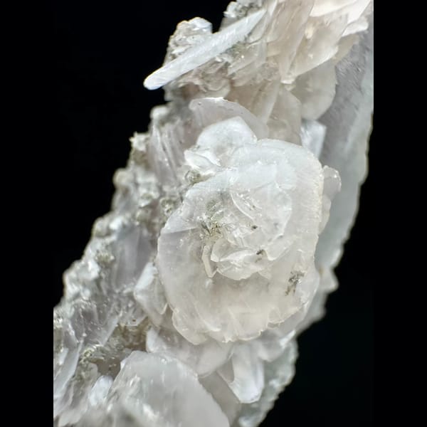 Quartz with petal calcite from Inner Mongolia — alternate view