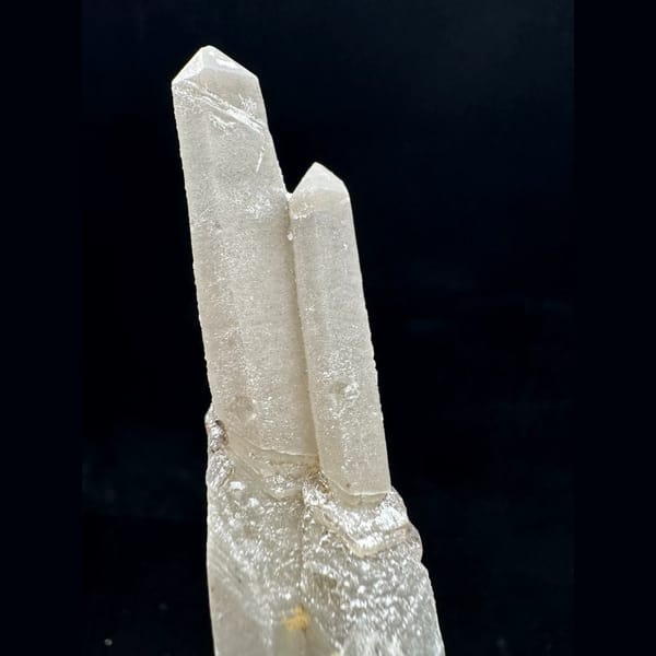 Interference quartz pair from Inner Mongolia — detail view