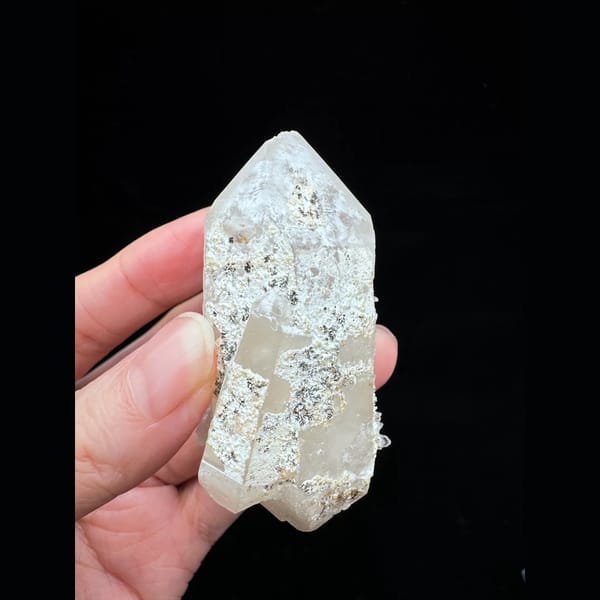 Double-terminated quartz with dolomite from Chenzhou Hunan — complete view