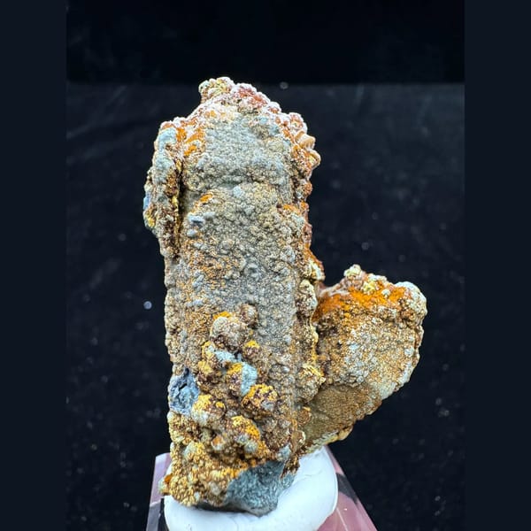 Quartz with colorful limonite from Inner Mongolia — complete view