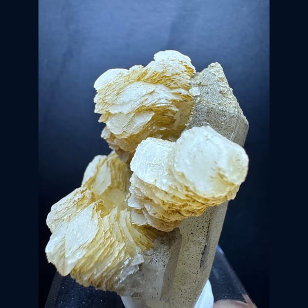 Quartz with yellow petal calcite from Inner Mongolia — complete view