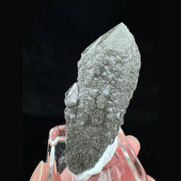 Green skeletal quartz crystal from Inner Mongolia — alternate view