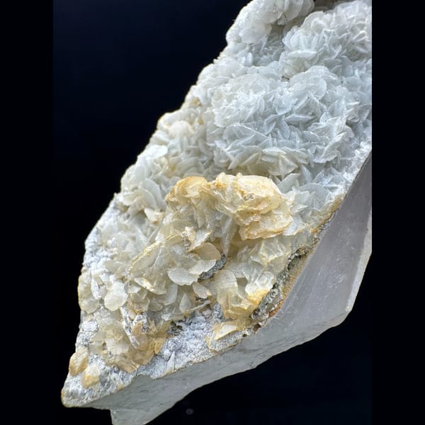 Large quartz with two-tone petal calcite from Inner Mongolia — detail view