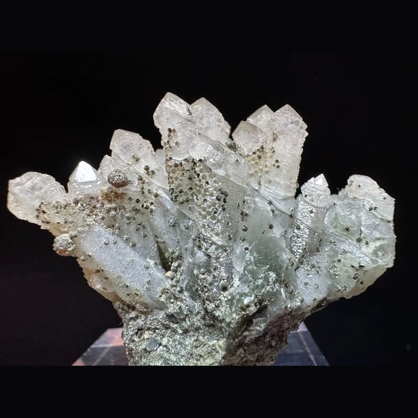 Screw quartz cluster with interference pattern from Inner Mongolia — complete view