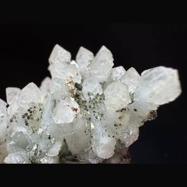 Screw quartz cluster with interference pattern from Inner Mongolia — detail view
