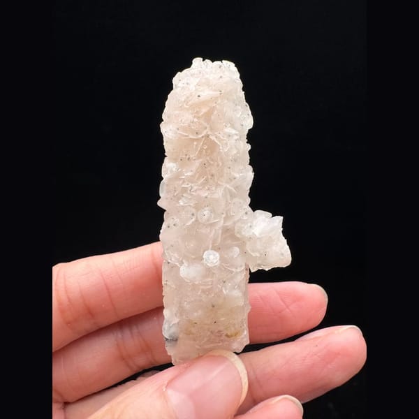 Quartz with pink petal calcite from Inner Mongolia — complete view