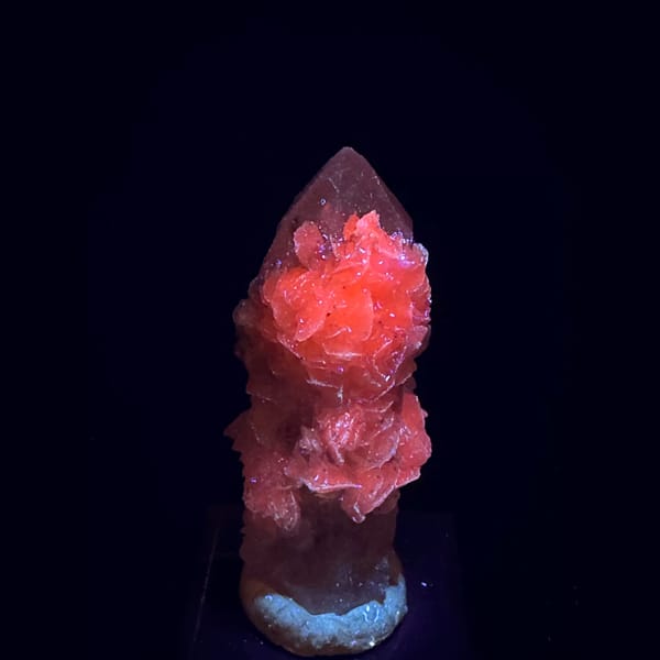 Quartz with pale pink calcite from Inner Mongolia — detail view