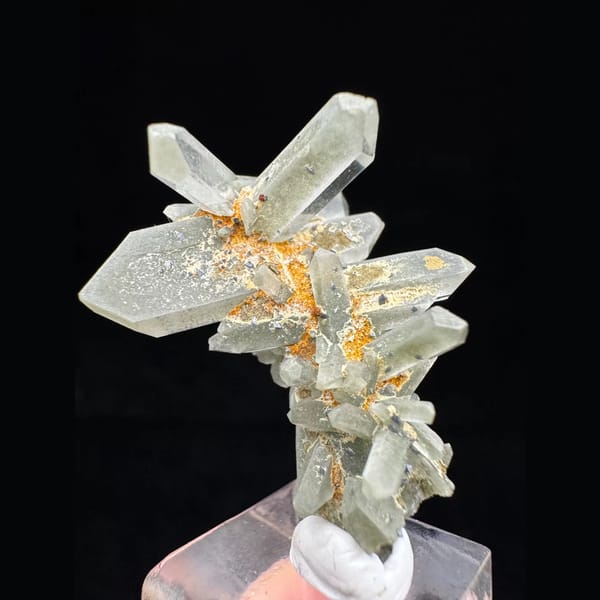 Green phantom signpost quartz from Nepal — detail view