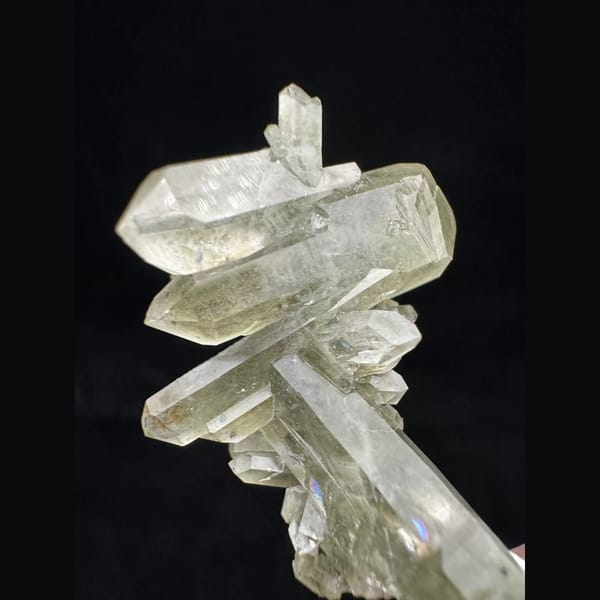 Green phantom signpost quartz from Nepal — detail view