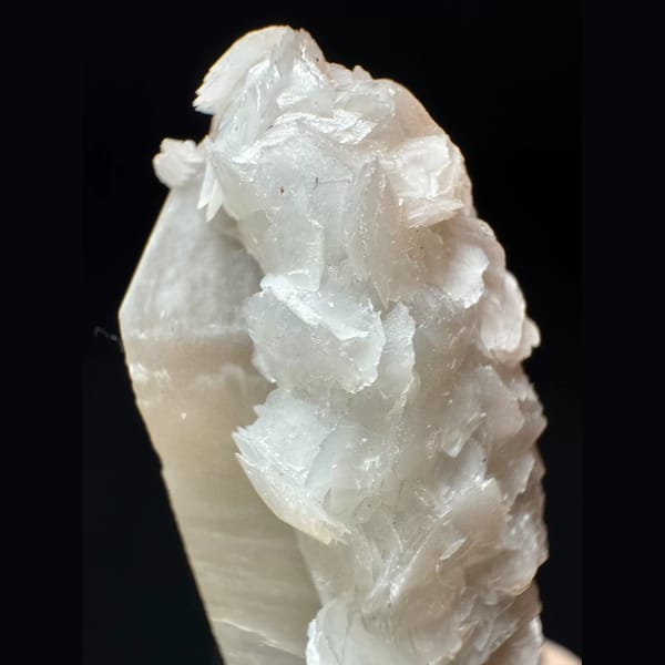 Quartz with pink-white petal calcite from Inner Mongolia — alternate view