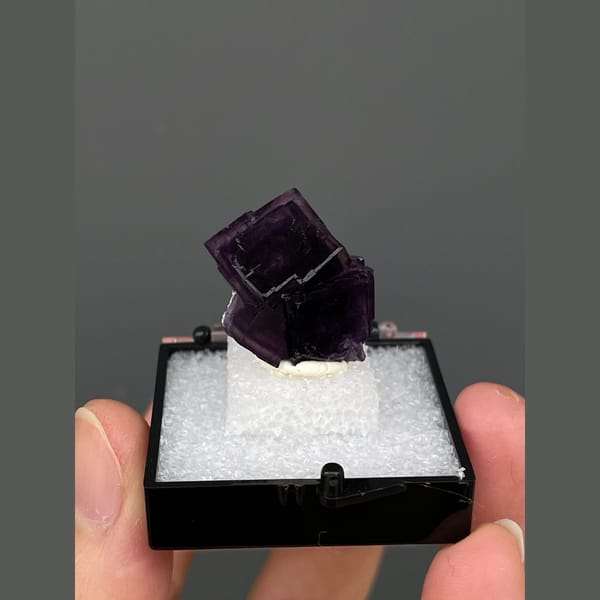 Small deep purple fluorite cube from Anhui — detail view