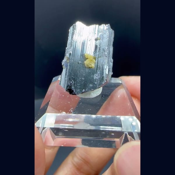Lustrous Bournonite Crystal Yaogangxian 2.2 cm — alternate view