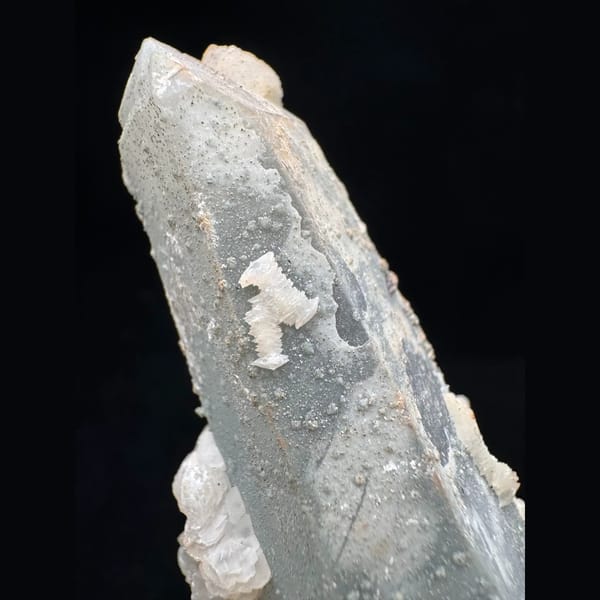 Large quartz with layered petal calcite from Inner Mongolia — detail view