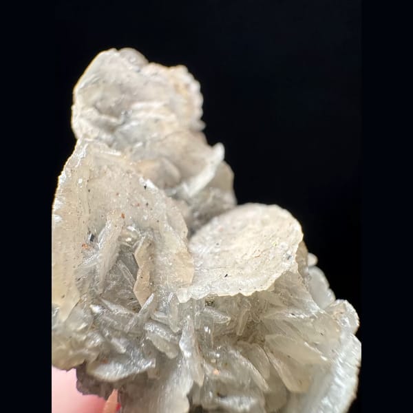 Small quartz with petal calcite and hematite from Inner Mongolia — detail view