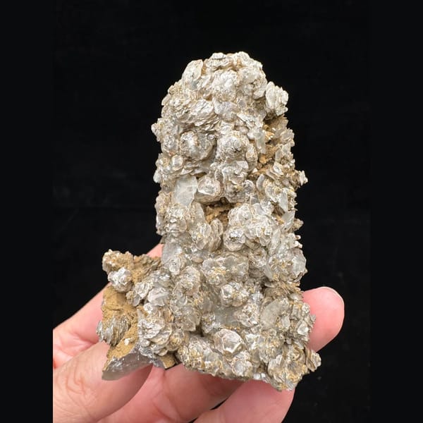 Quartz with petal and dogtooth calcite from Inner Mongolia — complete view