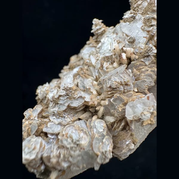 Quartz with petal and dogtooth calcite from Inner Mongolia — detail view