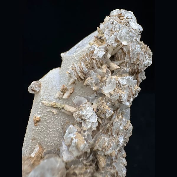 Quartz with petal and dogtooth calcite from Inner Mongolia — detail view