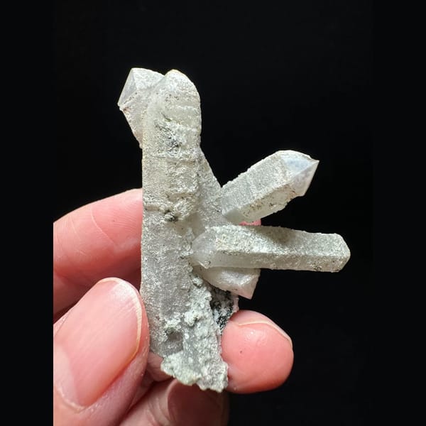 Pale purple scepter quartz floater from Inner Mongolia — complete view