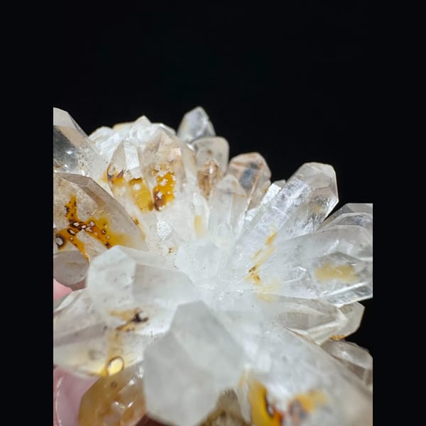Quartz flower cluster from Jinkouhe Sichuan — alternate view