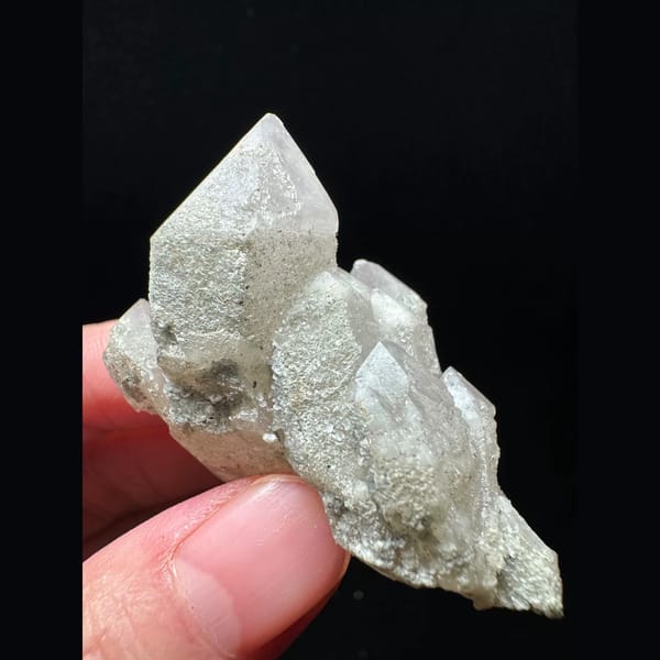 Pale amethyst cluster floater from Inner Mongolia — alternate view