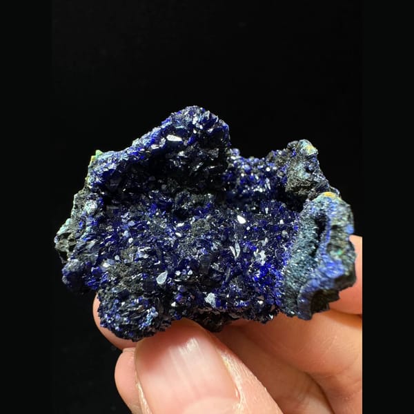 Sparkling azurite with malachite from Anhui — complete view