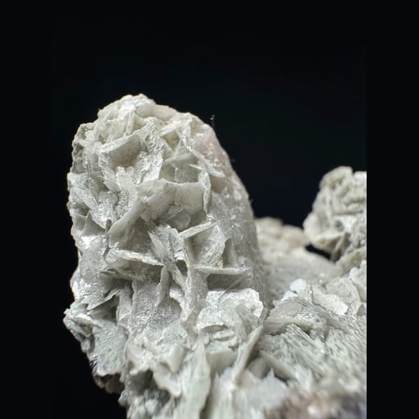 Candle quartz with petal calcite from Inner Mongolia — alternate view