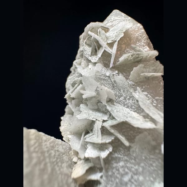 Candle quartz with petal calcite from Inner Mongolia — alternate view