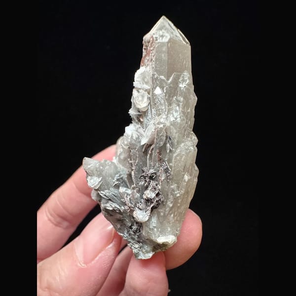 Velvety quartz with calcite and hematite from Inner Mongolia — alternate view