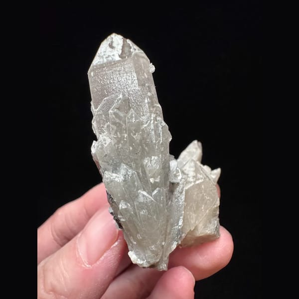 Velvety quartz with calcite and hematite from Inner Mongolia — alternate view