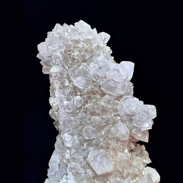 Large quartz with secondary amethyst and hematite from Inner Mongolia — detail view